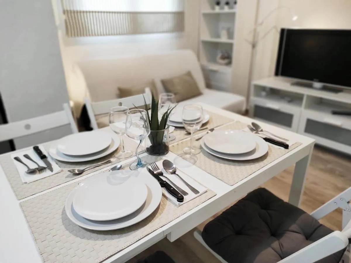 Apartamento Holidays2Malaga Velarde cerca Hospital Civil y Centro Málaga